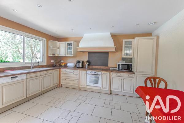 Maison à vendre 8 pièces 264,15 m² Roquebrune-sur-Argens