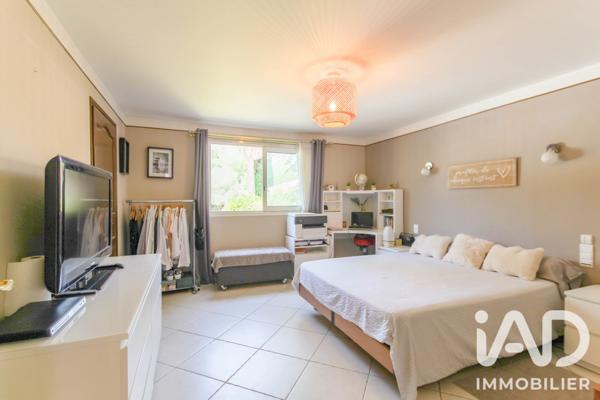 Maison à vendre 8 pièces 264,15 m² Roquebrune-sur-Argens