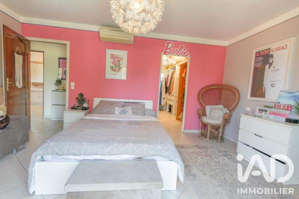 Maison à vendre 8 pièces 264,15 m² Roquebrune-sur-Argens
