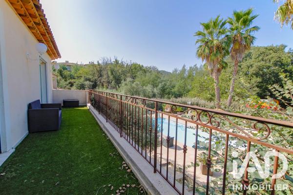 Maison à vendre 8 pièces 264,15 m² Roquebrune-sur-Argens