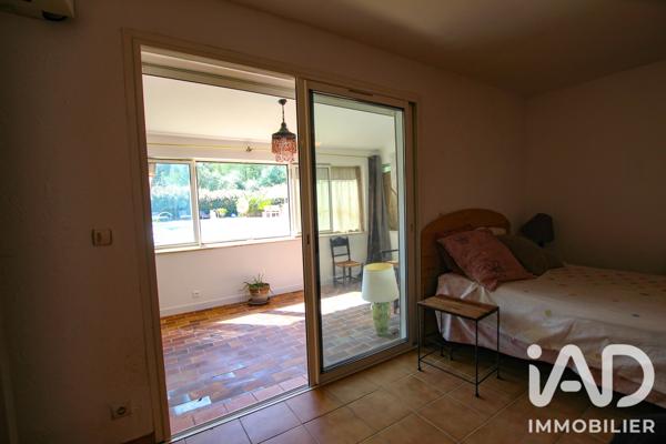 Maison à vendre 8 pièces 264,15 m² Roquebrune-sur-Argens
