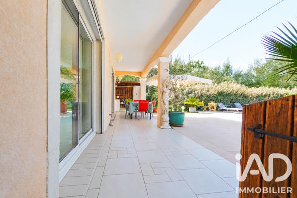 Maison à vendre 8 pièces 264,15 m² Roquebrune-sur-Argens