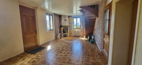 Vente                                                      Maison
                        
                     5 pièces                      75 m2                     à Sinceny