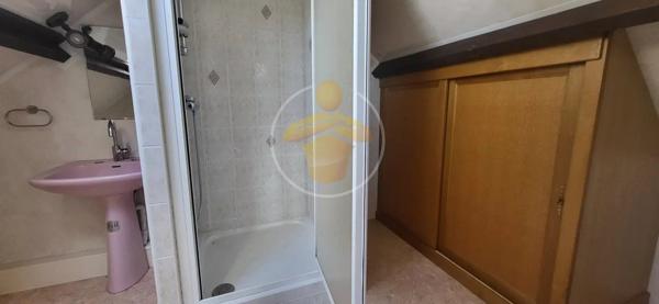 Vente                                                      Maison
                        
                     5 pièces                      75 m2                     à Sinceny