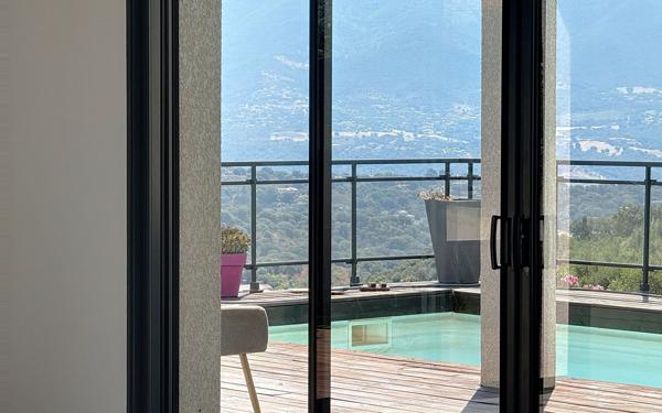 Maison à vendre    5 pièces • 176 m2 Alata