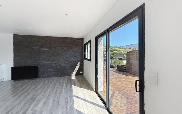 Maison à vendre    5 pièces • 176 m2 Alata