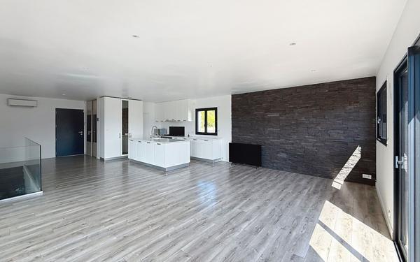 Maison à vendre    5 pièces • 176 m2 Alata