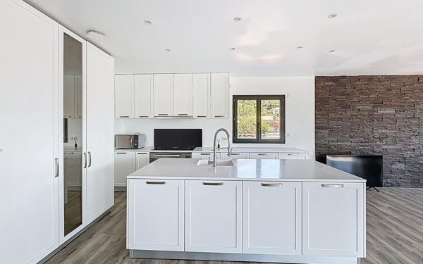 Maison à vendre    5 pièces • 176 m2 Alata