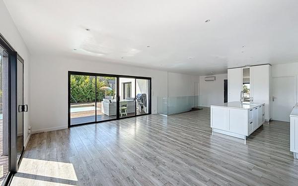 Maison à vendre    5 pièces • 176 m2 Alata