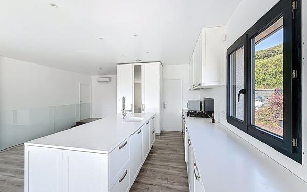 Maison à vendre    5 pièces • 176 m2 Alata