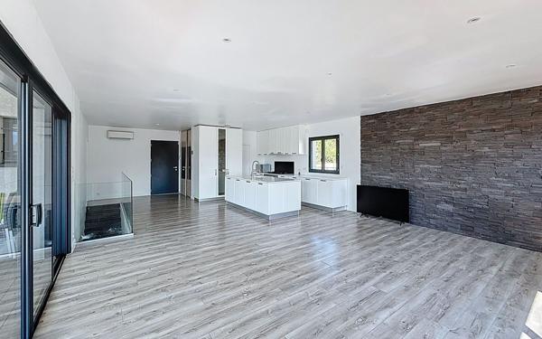 Maison à vendre    5 pièces • 176 m2 Alata