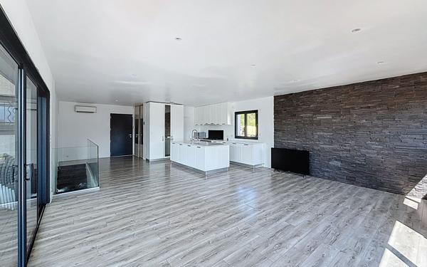 Maison à vendre    5 pièces • 176 m2 Alata