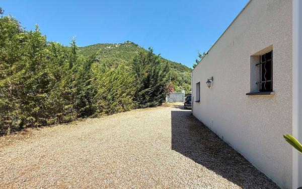 Maison à vendre    5 pièces • 176 m2 Alata