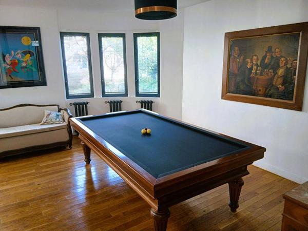 Demeure de prestige  7 pièce(s) 305 m²  jardin piscinable 450 M²