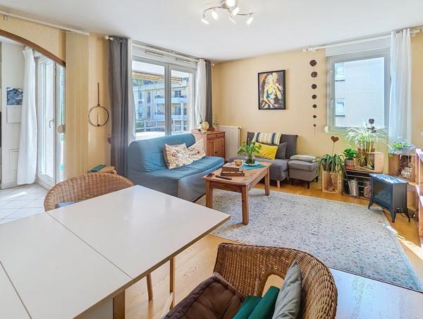 Appartement 4 pièces 82m² - Terrasse