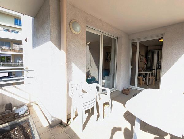 Appartement 4 pièces 82m² - Terrasse