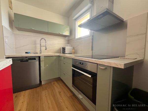 POITIERS T2 bis MEUBLE AVEC PARKING