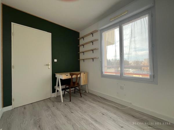 POITIERS T2 bis MEUBLE AVEC PARKING