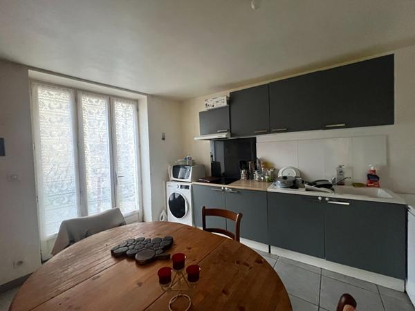 Maison 73m²  Gençay centre