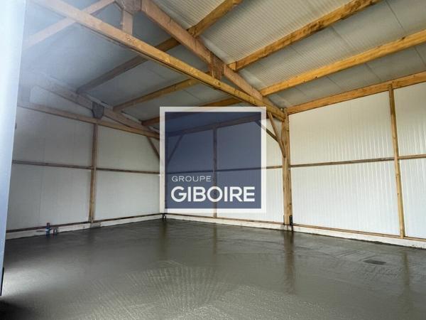 Local d'activites 400 m² à louer SAINT GILLES (réf : 35.6872)