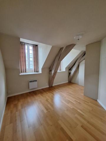 Appartement T4 à louer - 82 m² (réf : 188134)