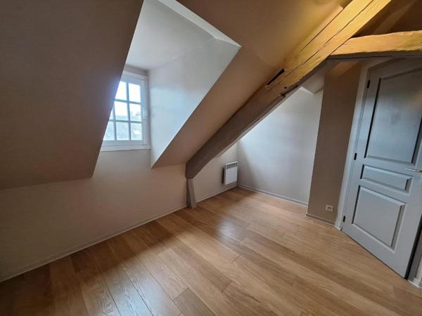 Appartement T4 à louer - 82 m² (réf : 188134)