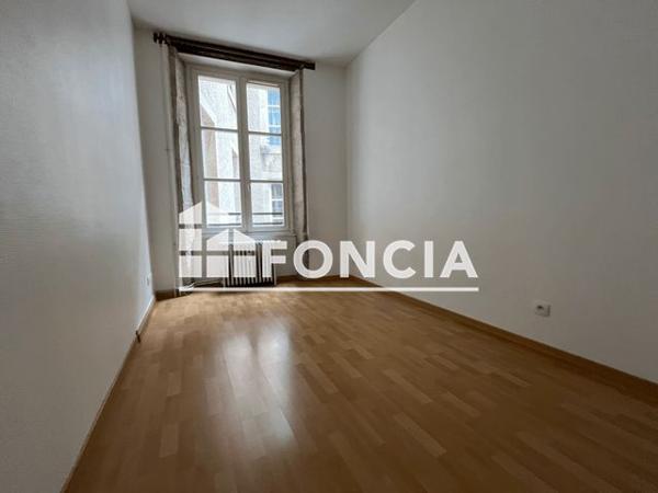 Location Appartement 3 pièces 75 m² - Résidence Du Palais Besancon 25000