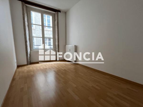 Location Appartement 3 pièces 75 m² - Résidence Du Palais Besancon 25000