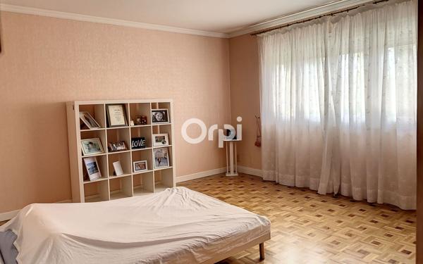 Maison à vendre    9 pièces •  Montluçon