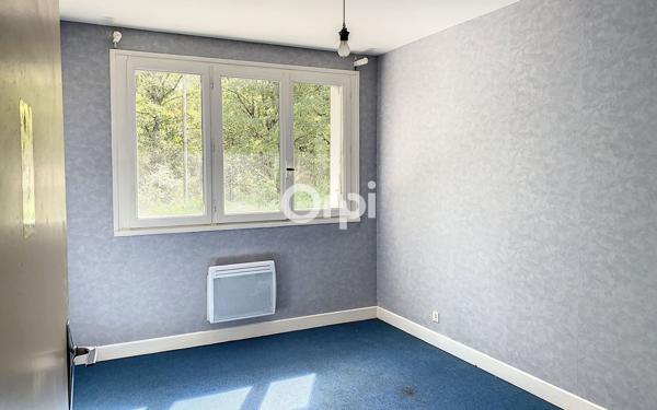 Maison à vendre    9 pièces •  Montluçon