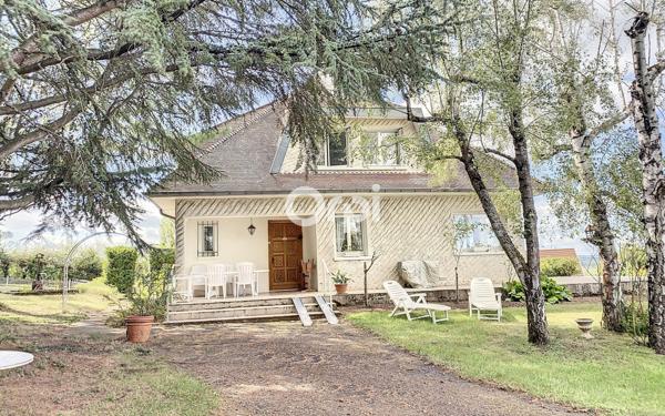 Maison à vendre    9 pièces •  Montluçon