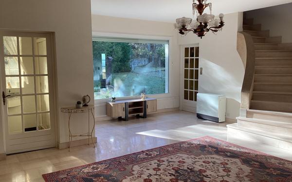 Maison à vendre    9 pièces •  Montluçon