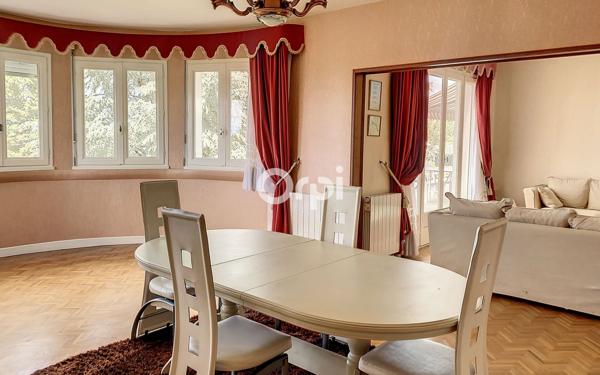 Maison à vendre    9 pièces •  Montluçon