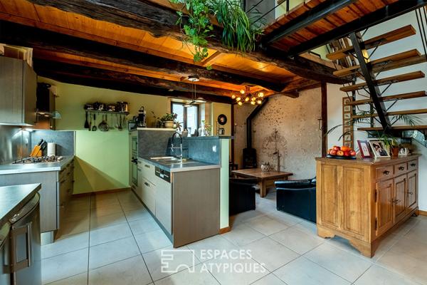 Ancien corps de ferme réhabilité dans un environnement naturel préservé