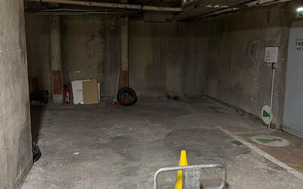 Stationnement à vendre    21 m2 Paris 10