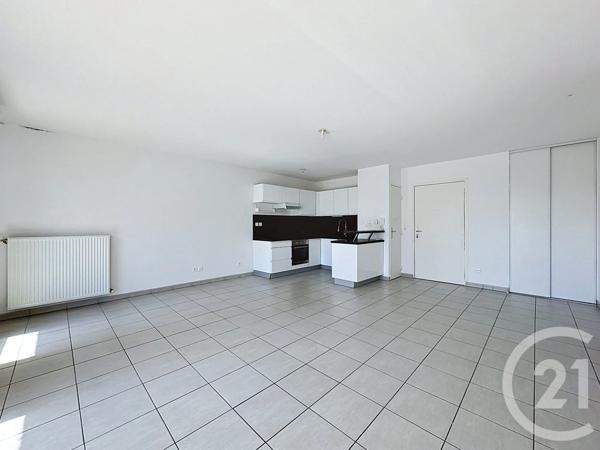 Appartement T4 à vendre  4 pièces - 74,07 m 2   VENISSIEUX  - 69