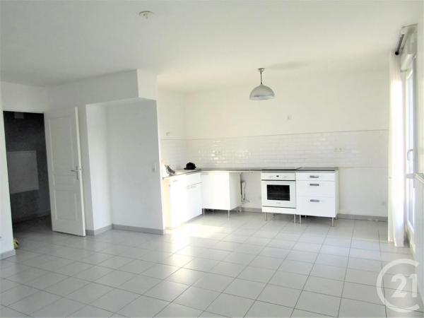 Appartement T4 à vendre  4 pièces - 74,07 m 2   VENISSIEUX  - 69