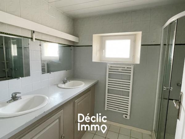 Vente maison Chervettes, 338m² 8 pièces 199 500€ avec garage