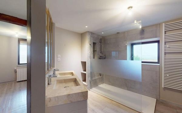 Maison à vendre    6 pièces •  Gleizé