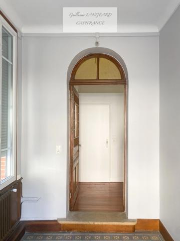 À vendre Oyonnax Centre (01100) – Demeure bourgeoise de caractère avec dépendance aménagée – Idéal investisseur