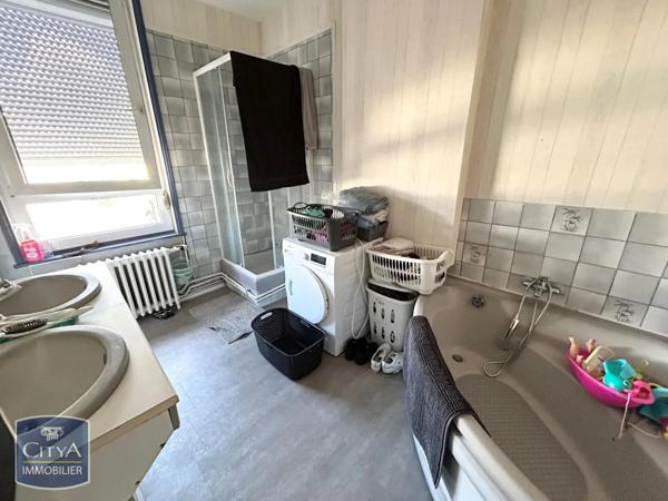 Appartement à louer 3 pièces 135.47m²