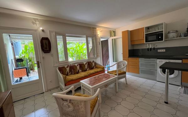 Appartement à vendre    2 pièces • 40 m2 Saint-François