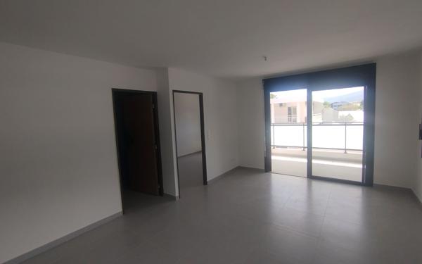 Appartement à louer    3 pièces • 63,12 m2 Saint-Paul