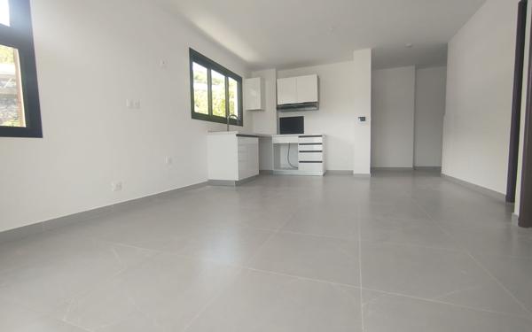 Appartement à louer    3 pièces • 63,12 m2 Saint-Paul