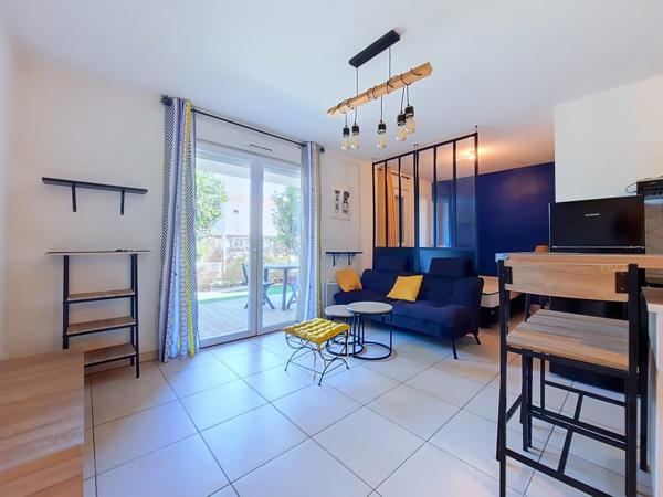 T1 bis en rez-de-jardin avec parking et terrasse