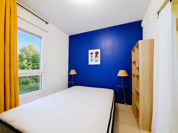 T1 bis en rez-de-jardin avec parking et terrasse