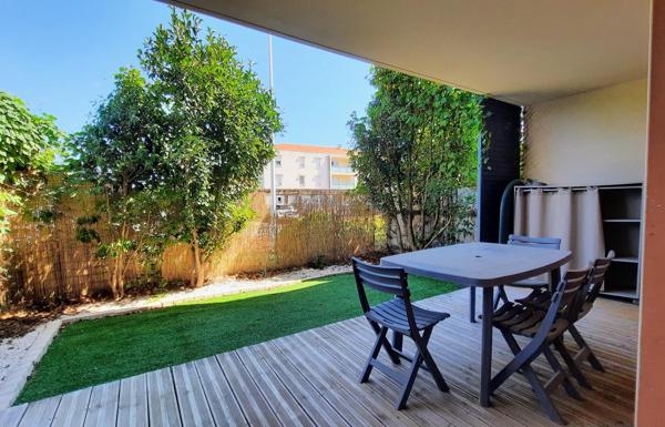 T1 bis en rez-de-jardin avec parking et terrasse