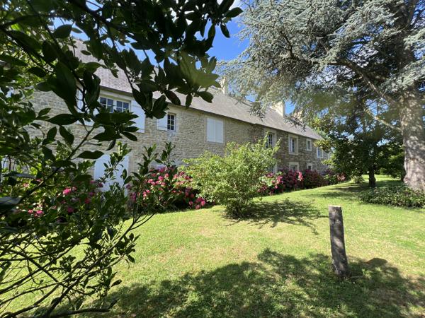 ANCIEN CORPS DE FERME SUR UNE PARCELLE D’ENVIRON 9000 m² VENDU