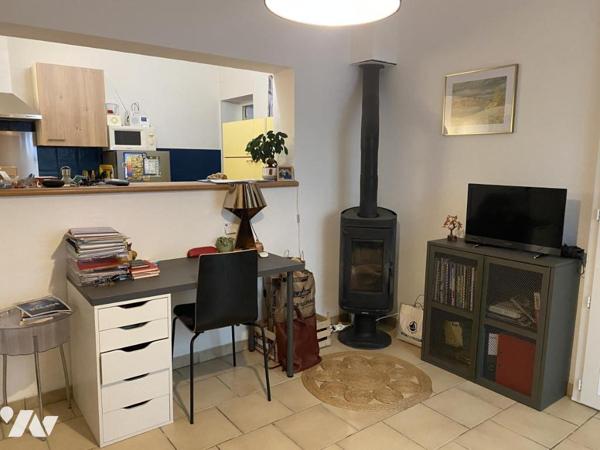 Maison comprenant 2 logements dans le bourg de LARMOR PLAGE