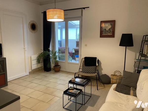 Maison comprenant 2 logements dans le bourg de LARMOR PLAGE